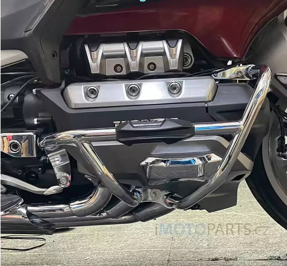 Motorcycle-Engine-Guard-Crash-Bar-Bars-Bumper-Protector-For-HONDA-Gold-Wing-1800-GL1800-F6C-Goldwing.jpg_
